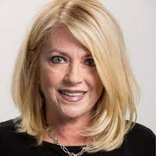 Over Medium Side Parted Hairstyle Long Bob Blonde Womens Hairstyles Medium Length Hair Styles