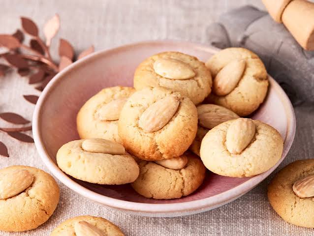 Almond Cookies