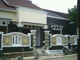 16 desain tiang teras batu alam klasik mewah dan modern teras rumah memiliki peranan yang cukup penting bagi sebuah hunian karena karena bisa menjadi ruang bersantai bagi para penghuninya. Desain Tiang Rumah Batu Alam Klasik Deagam Design