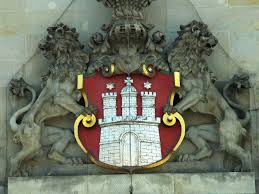 Hamburg Wappen Rathaus Es Gibt Uber Dir Keinen Herren Und Unter Dir Keinen Knecht Hamburger Ordeelsboo Hamburg Weihnachtsmarkt Hamburg Hamburg Meine Perle