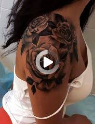 55 Rose Tattoo Ideas To Try Because Love And A Rose Can T Be Hid Idee Per Tatuaggi Tatuaggi Femminili Sulla Spalla Tatuaggi Femminili