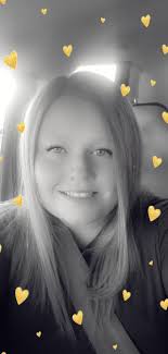 My messages are so delayed and I have no clue why my mom messaged me at  1245 and I just got the message wth anyone else having this problem