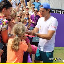 Daniil medvedev extended his arms toward the crowd, then motioned for the fans to keep raining daniil medvedev, of russia, looks up into the stadium after defeating feliciano lopez, of spain. Tennis Point Ch Bienvenido Au Wta Mallorca Open 2018 Facebook