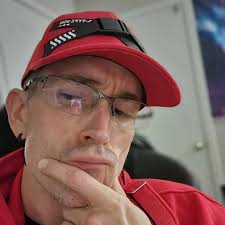 I honestly don't understand why Kendrick Lamar is so highly regarded. I  haven't heard all his music, but what I have heard wasn't very impressive,  thus stopping me from pursuing his music