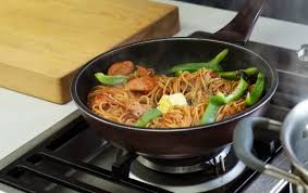 'เอฟเวอร์ตัน' เลหลังขาย 'มิน่า' 21 ล้านปอนด์. Spaghetti Napolitan à¸ªà¸›à¸²à¹€à¸ à¸•à¸• à¸™à¸²à¹‚à¸›à¸¥ à¸• à¸™
