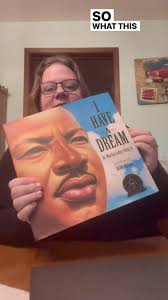 What a lovely way to bid farewell to #WorldFullOfBooks! I have dearly loved  being part of this group, created by @helena.mol.abma. This was a low  stress group of readers who each month