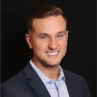 Elizabeth Armenti's Instagram, Twitter & Facebook