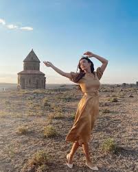 Jul 04, 2021 · uzak şehrin masalı dizisinin kadrosunda kimler var? Aslihan Guner Uzak Sehrin Masali Yla Donuyor Karavan Pozlari Olay Oldu