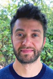 Derek Epp's Instagram, Twitter & Facebook