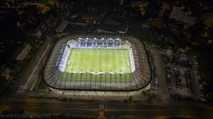 Podbeskidzie, które broni się przed spadkiem, niespodziewanie pokonało poznańskiego lecha 1:0, po pięknym golu autorstwa marko roginicia. Rekord Frekwencji Dla Ts Podbeskidzie Bielsko Biala Bbfan Pl