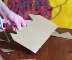Cerita cha diy label perlengkapan sekolah anak. Buat Makhota Lucu Dari Kotak Karton Bekas Temankodomo