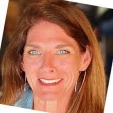 Avery Hong's Instagram, Twitter & Facebook