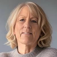 Martha Ott's Instagram, Twitter & Facebook