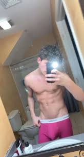 Various nude selfies and dick pics from surferboyschlong from onlyfans |  TwinksOfOnlyFans