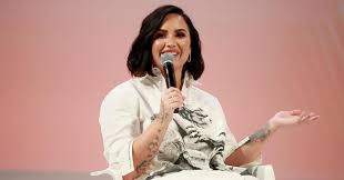 Деми ловато | demi lovato. Kak Tatuirovki Demi Lovato Vyrazhayut Ee Silu I Borbu Razvlekatelnaya Programma