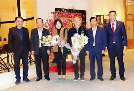 Hlv park hang seo 'nước đôi' khi nói về bản hợp đồng với vff 01/08/21 16:10 gmt+7 7 liên quan gốc 'sau khi hợp đồng kết thúc vào cuối tháng 1/2022, đôi bên có thể gia hạn thêm một năm nữa. Hlv Park Hang Seo Nháº­n Qua Thá»§ TÆ°á»›ng TrÆ°á»›c Ngay Vá» NÆ°á»›c Äƒn Táº¿t