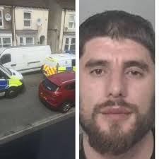 Men loading 'bag after bag' into van led police to stunning discovery in  Hull home