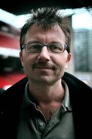 Falleret milliardær dømt til at betale 87 millioner kroner