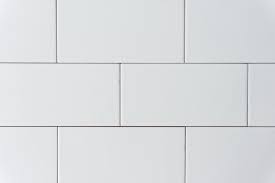 Schleife glasierte fliesen mit schleifpapier (k 120) an, damit die nachfolgenden beschichtungen genügend halt bekommen. Metro Fliese Craquele Weiss Glatt 10x20 Pl Diefliesen Com