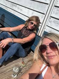 Debbie Dillan (@debonairsalon2018) • Instagram photos and videos