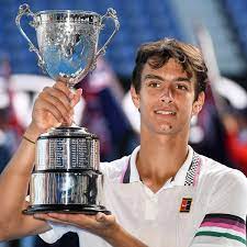 Najlepszą juniorką została dunka clara tauson. Fast Rising Italian Teen Musetti Learns From The Best Australian Open
