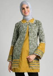 Buat anda ibu rumah tangga yang masih bingung memilih gamis yang cocok untuk menghadiri acara formal, pilih saja model gamis yang satu ini. Model Baju Batik Kerja Muslim Modern Terbaru Free Hoster