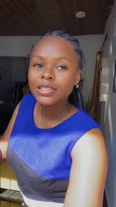 My boyfriend took me to his family house yesterday.they asked me to stay  outside while they discuss serious family matter's,only to find out that  they were eating... #wakirikebusinesssolidarity