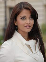 The hottest bollywood actress, aishwarya rai, recently married to abishek bachchan was casted in the pink panther sequel, next to the comedy icon steve martin. The Pink Panther 2 Is An American Action Comedy Film Directed By Harald Zwart It Stars Steve Martin Je Aishwarya Rai Bachchan Aishwarya Rai Bollywood Actress
