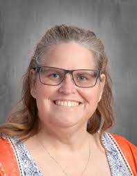 Lindsey Huff's Instagram, Twitter & Facebook