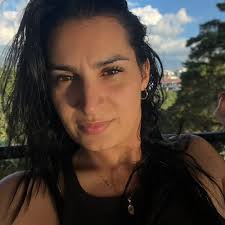 En Disney mi niño quería ir vestido de frozen ! No le compramos el traje  aunque él insistió mucho pero si le compramos la diadema de Elsa y fue el  niño más