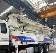 Refurbished Isuzu 40m Concrete Pump Truck with 265kw Diesel Power