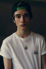 Relatively Modest Piercings Understated Nice Guys And Girls Guys With Nose Piercings Cute Emo Boys