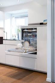 Geschirrspuler Hochgebaut Moderne Kuchen Von Klocke Mobelwerkstatte Gmbh Modern Homify Moderne Kuche Kuchen Design Haus Kuchen
