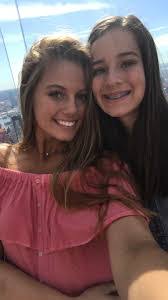 Nikki Ault's Instagram, Twitter & Facebook