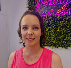 Party Makeup's 💄# Glamorous # gorgeous Eyes # curls # Accessories #  Wedding Season # @beautyexpressmassey # Merry christmas 🤶