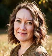 Shannon Oakley's Instagram, Twitter & Facebook