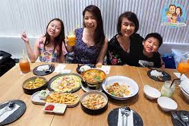ร ว วร านบ านหญ ง สาขา the market bangkok อ มก บอาหารไทยแสนอร อยในสไตส แบบครอบคร ว