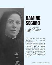 Hoy conmemoramos el día en que nuestra fundadora, Madre Julia Navarrete  Guerrero, hizo sus primeros votos canónicos en 1903. Una fecha  profundamente significativa, unida a la celebración de la Santa Cruz, que
