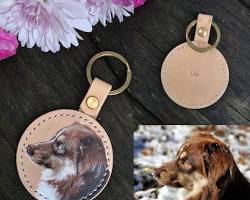 leather keychain with a pet portraitの画像