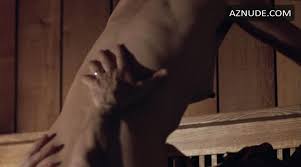 Embeth davidtz hot - lcc.lg.ua