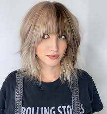 Rose gold hair is about to be the biggest colour trend for the summer. 10 Inspiring Lob Hairstyles For Women Color Me Trendy Popular Haircuts