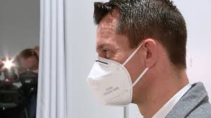 Was sportschuhe in der politik signalisieren. Muckstein Zum Auftakt Im Impf Einsatz News W24