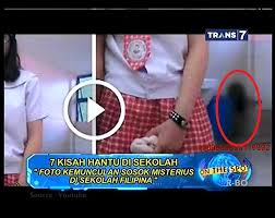 Susasana yang berbeda mulai dirasakan nanda setiap melewati kelas kelas yang kosong. On The Spot 7 Kisah Hantu Di Sekolah Youtube