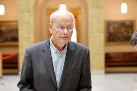 Democratic states must maintain the integrity of their political systems, and actively seek to preserve a marketplace of ideas free from distortion. Michael Tetzschner Russland Er En Pobelstat