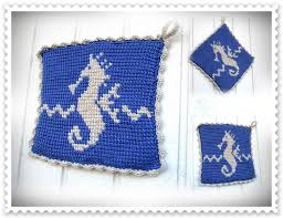 See more knitting patterns here; Sparset Maritime Topflappen Tunesisch Gehakelt