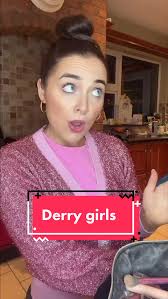 DERRY GIRLS