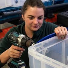 Meet real technicians