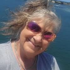 Julie Stough's Instagram, Twitter & Facebook