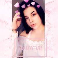 Leila Foulon's Instagram, Twitter & Facebook