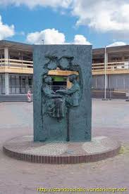Je hebt hier de mogelijkheid om je vraag via onderstaand formulier te stellen. Oldebroek Echtpaar In Klederdracht
